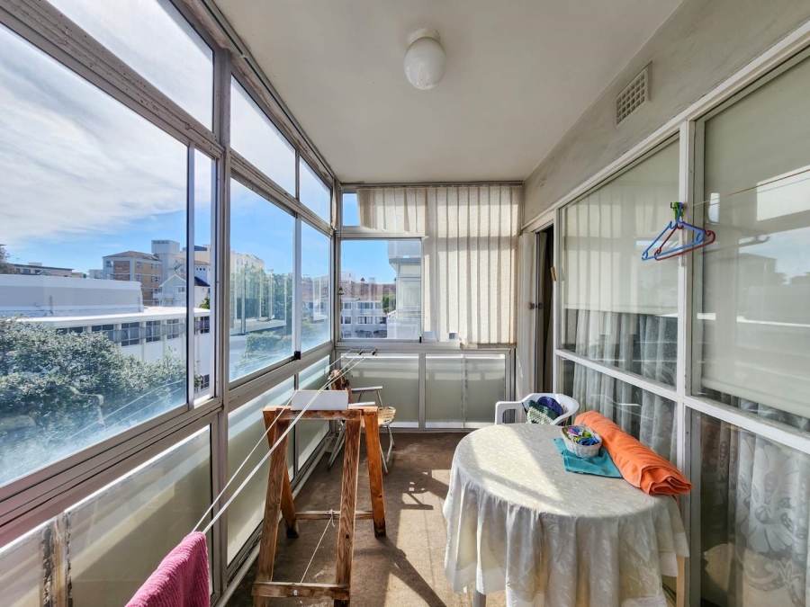 2 Bedroom Property for Sale in Sea Point Western Cape